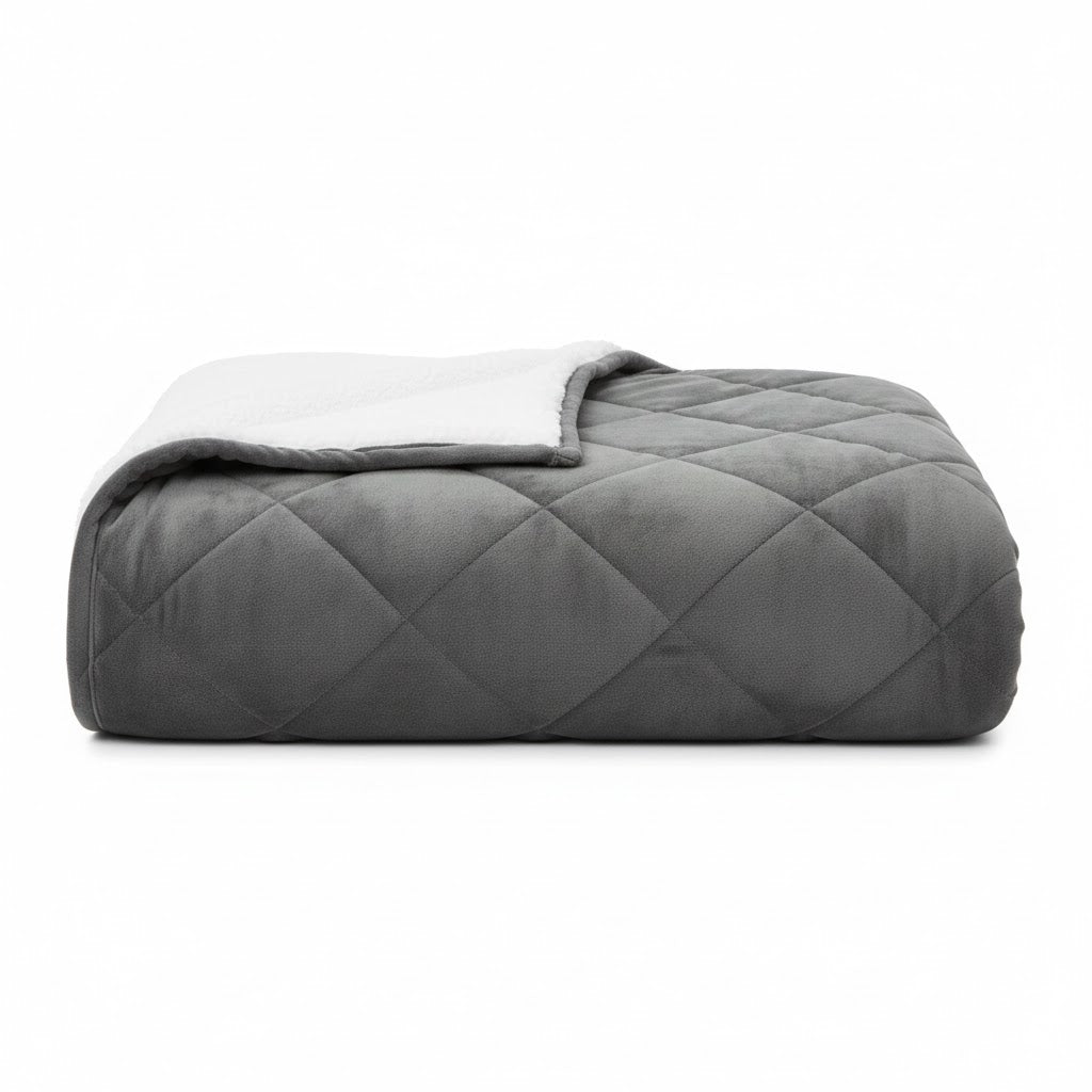 Couverture lestée hiver NightRitual pliée, face flanelle grise et revers sherpa blanc